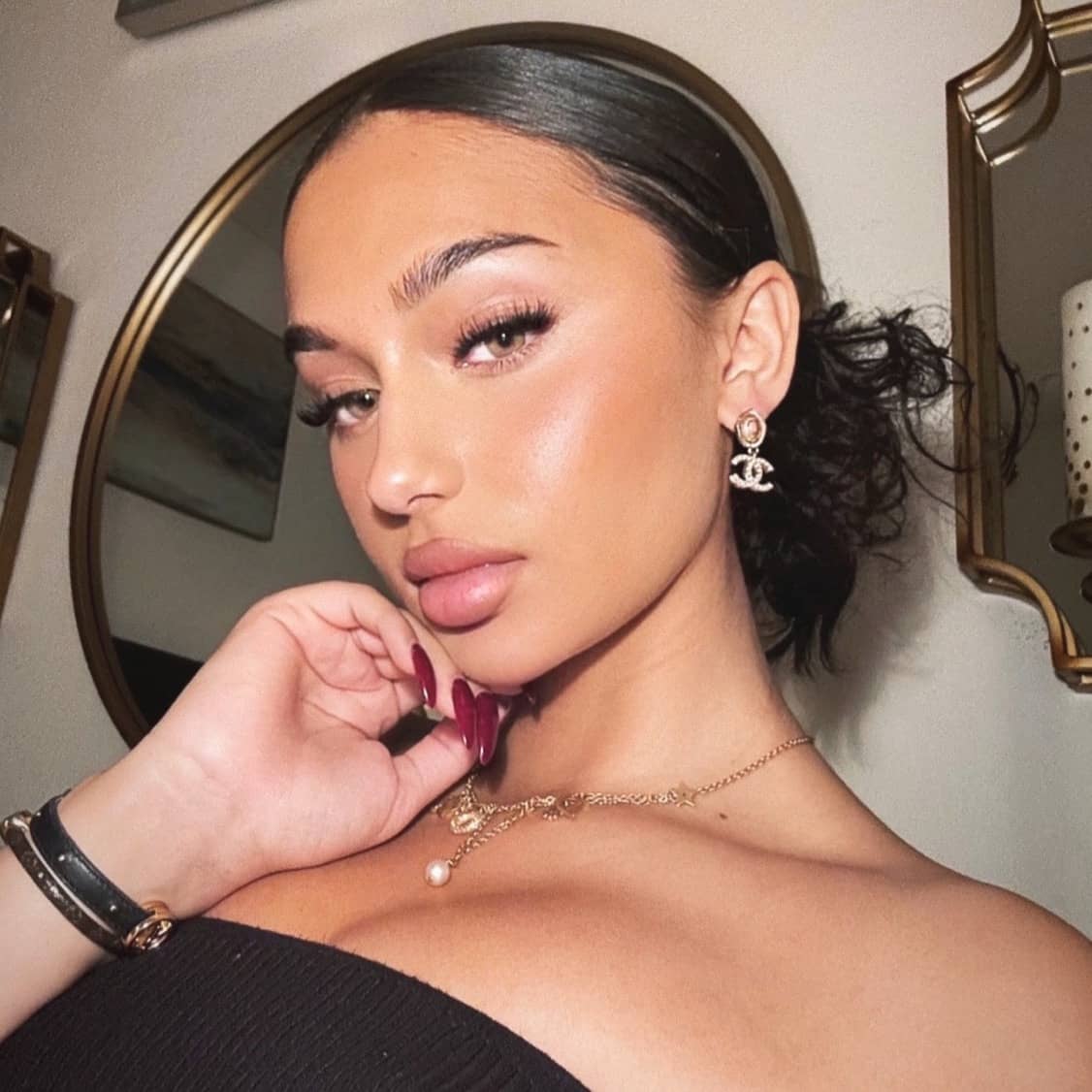 sydneyy (@sydneyrazeghi) / Passes