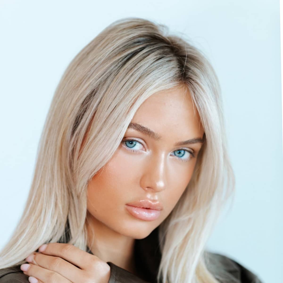 Caroline Wick (@carolinewick) / Passes