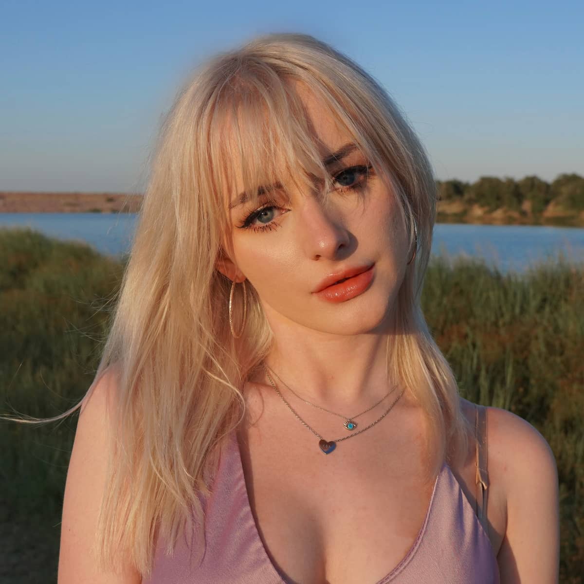 Adrianah Lee (@adrianahlee) / Passes